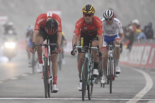 Primoz Roglic wins stage 6